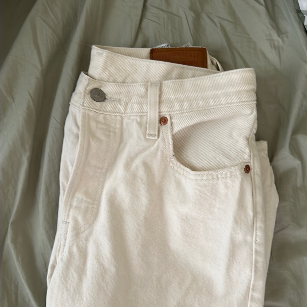 Levi's Women's Straight Leg Jeans - Cream - Picture 4 of 9